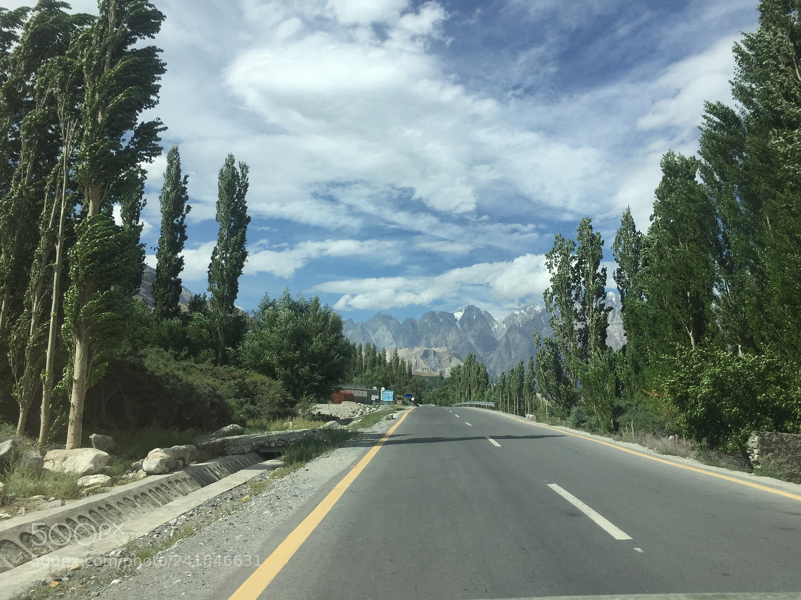 Apple iPhone 6 sample photo. Karakoram highway - road photography