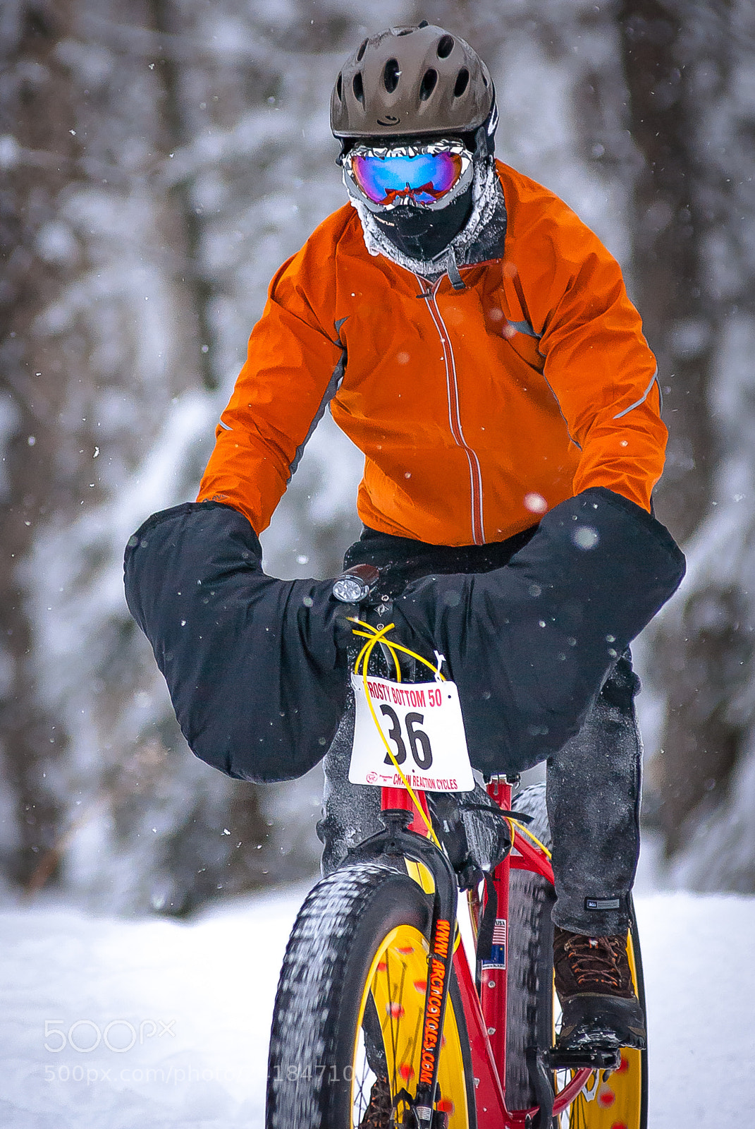 Nikon D200 sample photo. Frosty bottom cyclist photography