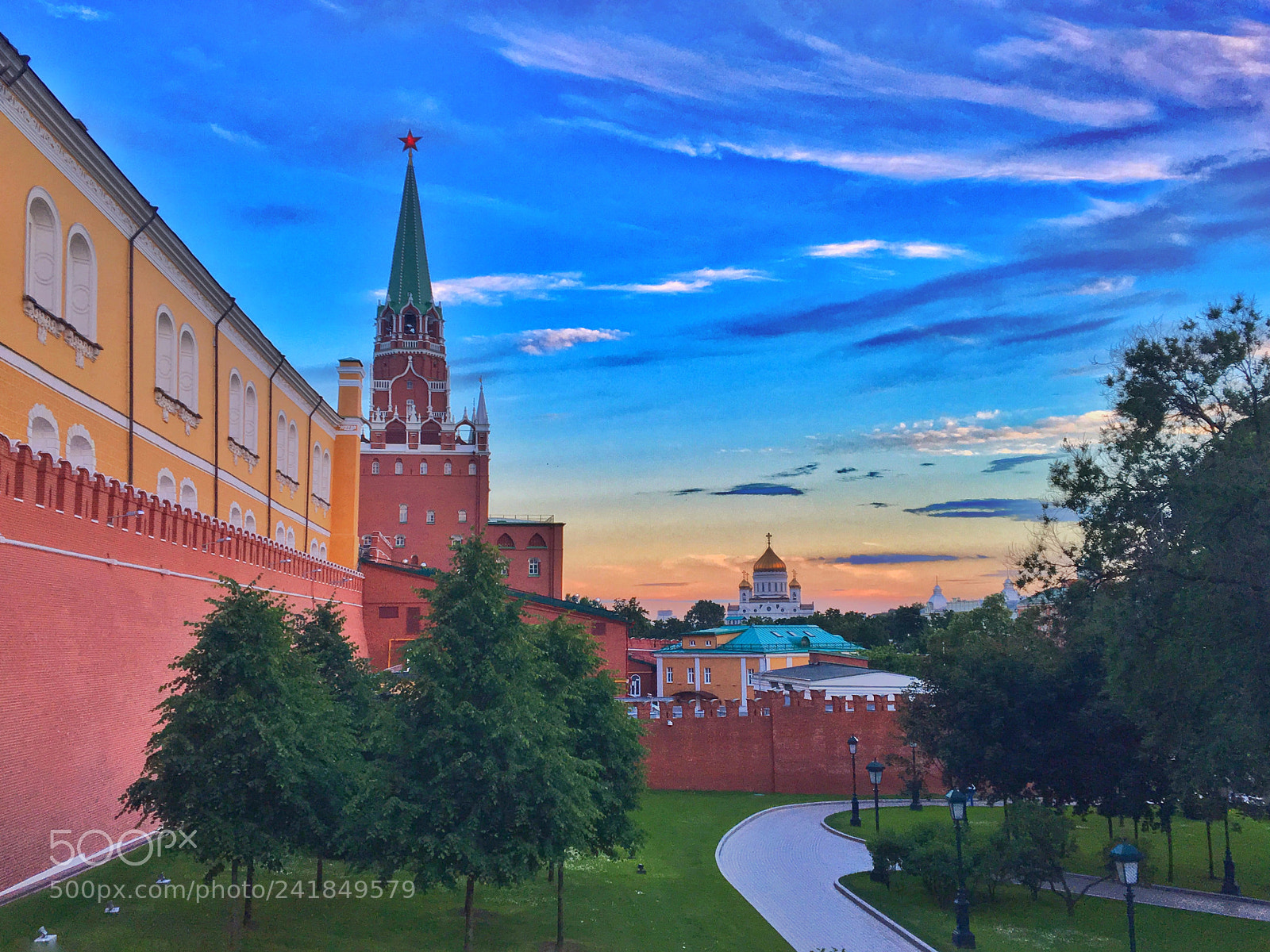 Apple iPhone 6s sample photo. Moscow kremlin and christ photography