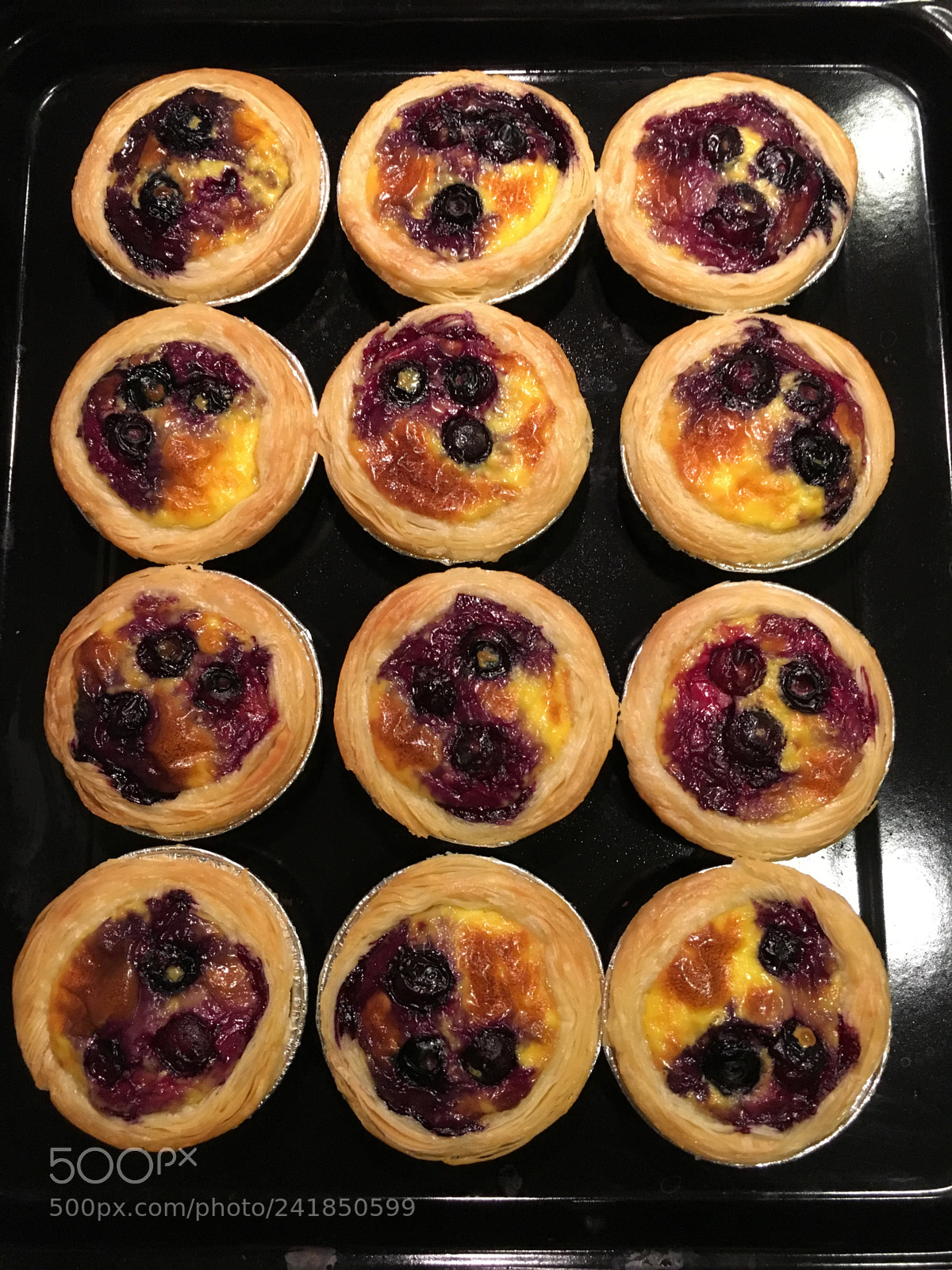 Apple iPhone 6s sample photo. Blueberry egg tart photography