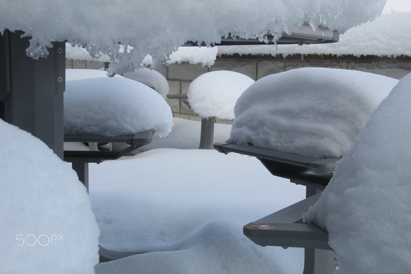 Canon EOS 1200D (EOS Rebel T5 / EOS Kiss X70 / EOS Hi) sample photo. Melting lake effect snow. 融化的湖面效果雪。 湖の雪を溶かす。 photography