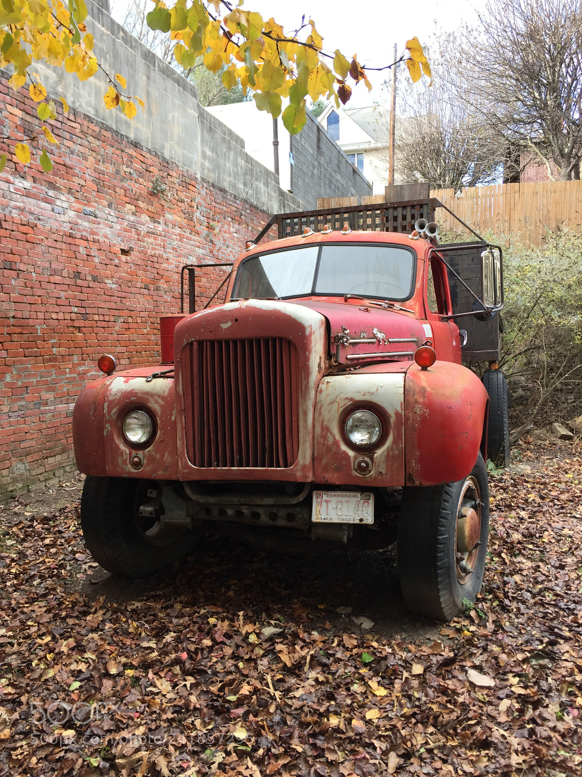 Apple iPhone 6 sample photo. The waiting old truck. photography