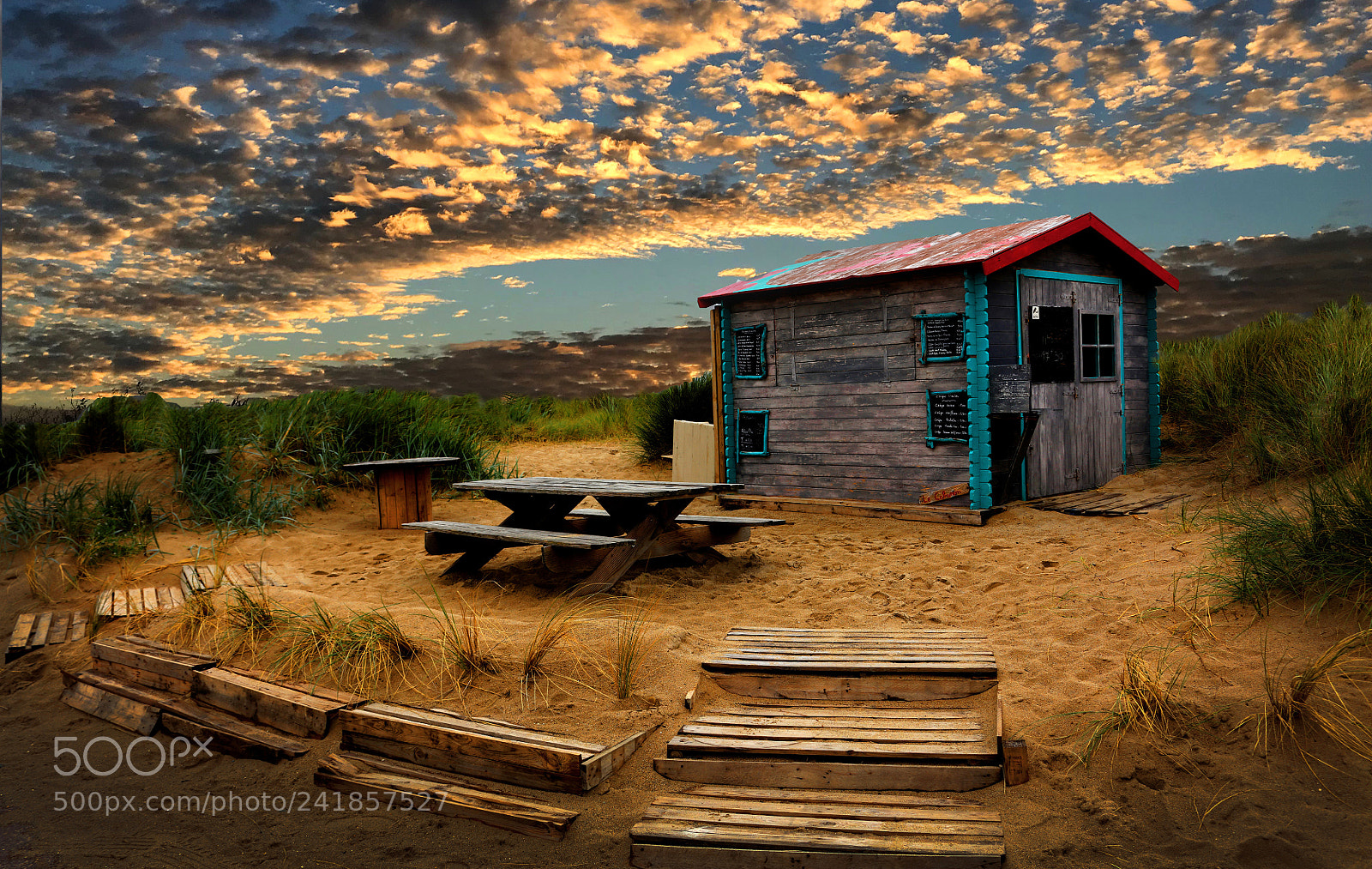 Canon EOS 5DS R sample photo. The last cabin photography