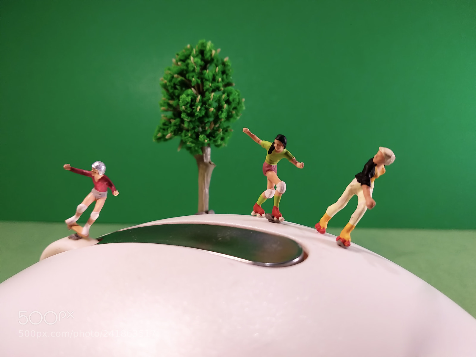 Xiaomi Mi A1 sample photo. Kids miniature cheerful playing photography