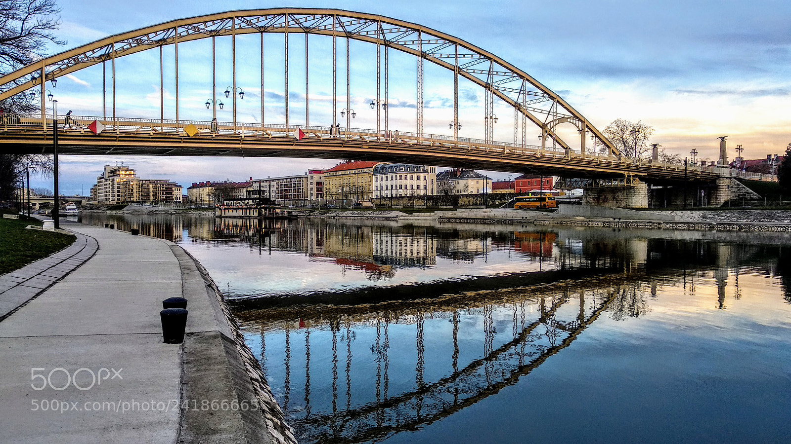 Xiaomi Mi A1 sample photo. Bridge over the danube photography