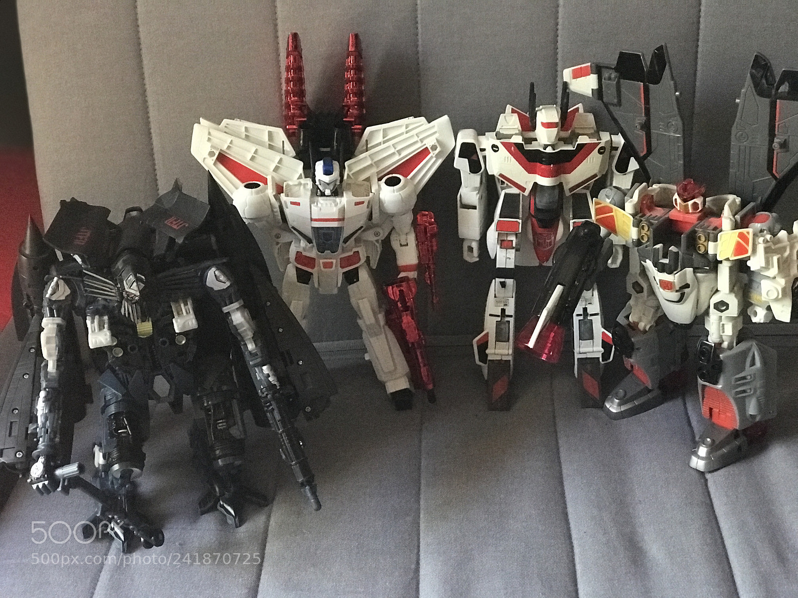 Apple iPhone 7 Plus sample photo. The jetfires of transformers photography