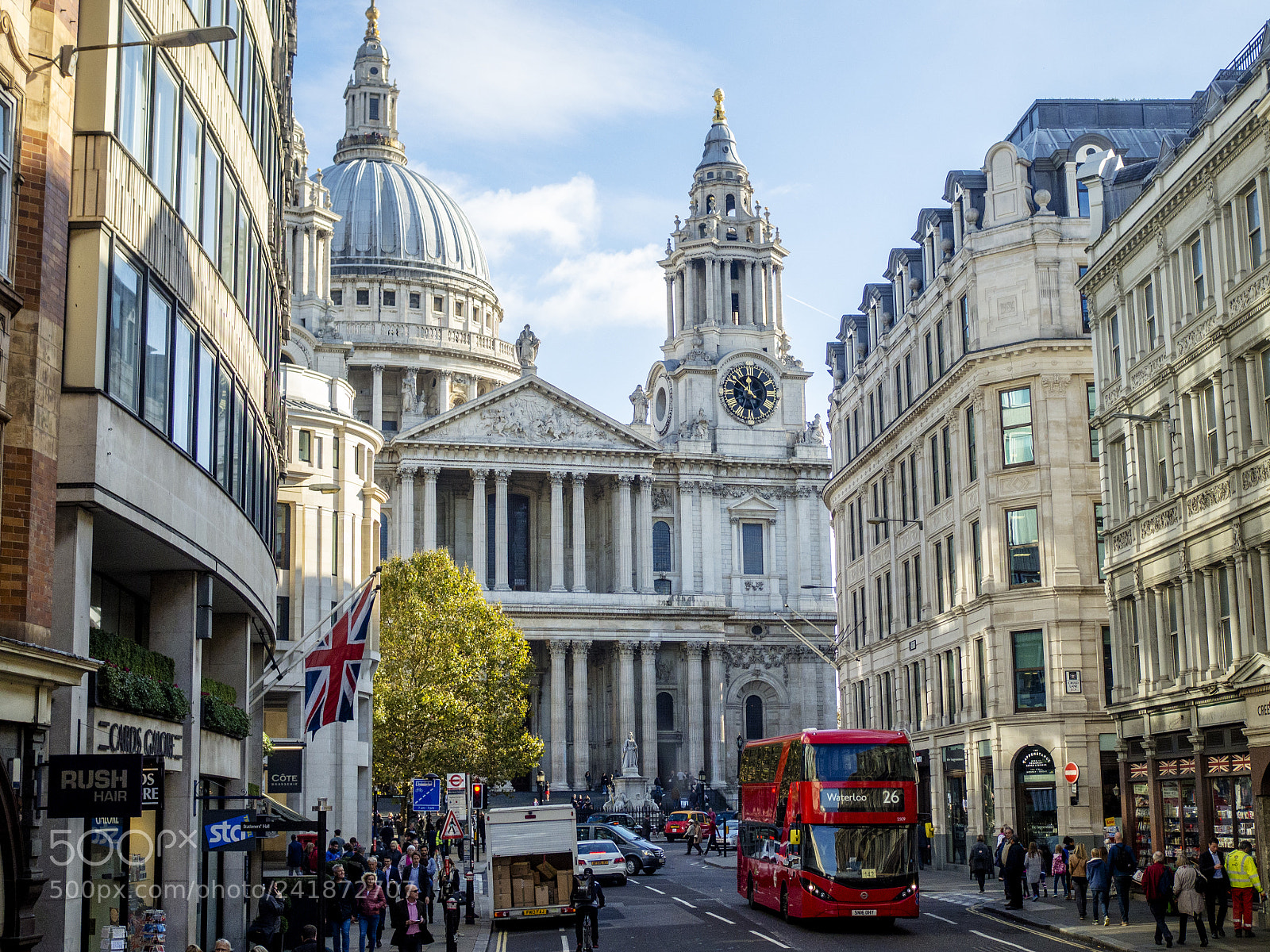 Olympus OM-D E-M10 sample photo. London streets photography