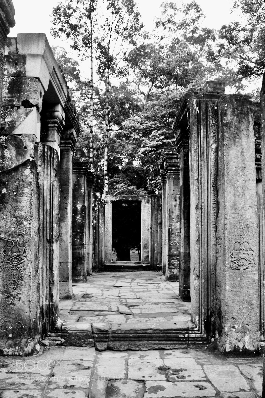 Canon EOS 500D (EOS Rebel T1i / EOS Kiss X3) sample photo. Angkor wat photography