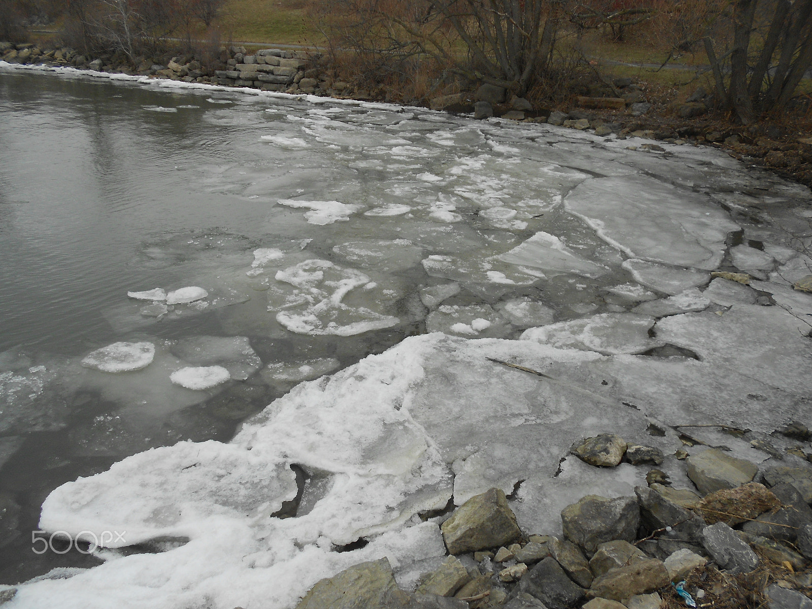 Nikon Coolpix S3100 sample photo. Frozen shoreline photography