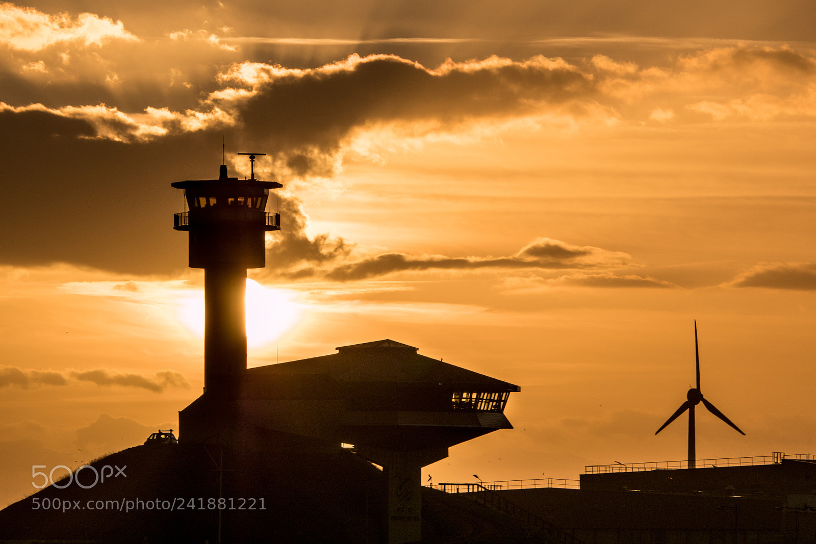 Panasonic Lumix DMC-GX8 sample photo. Tower at golden hour photography