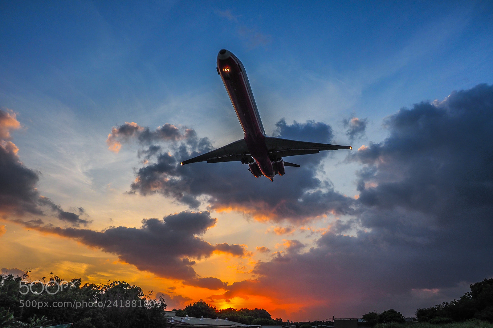 Olympus OM-D E-M1 sample photo. A sunset of aircraft photography