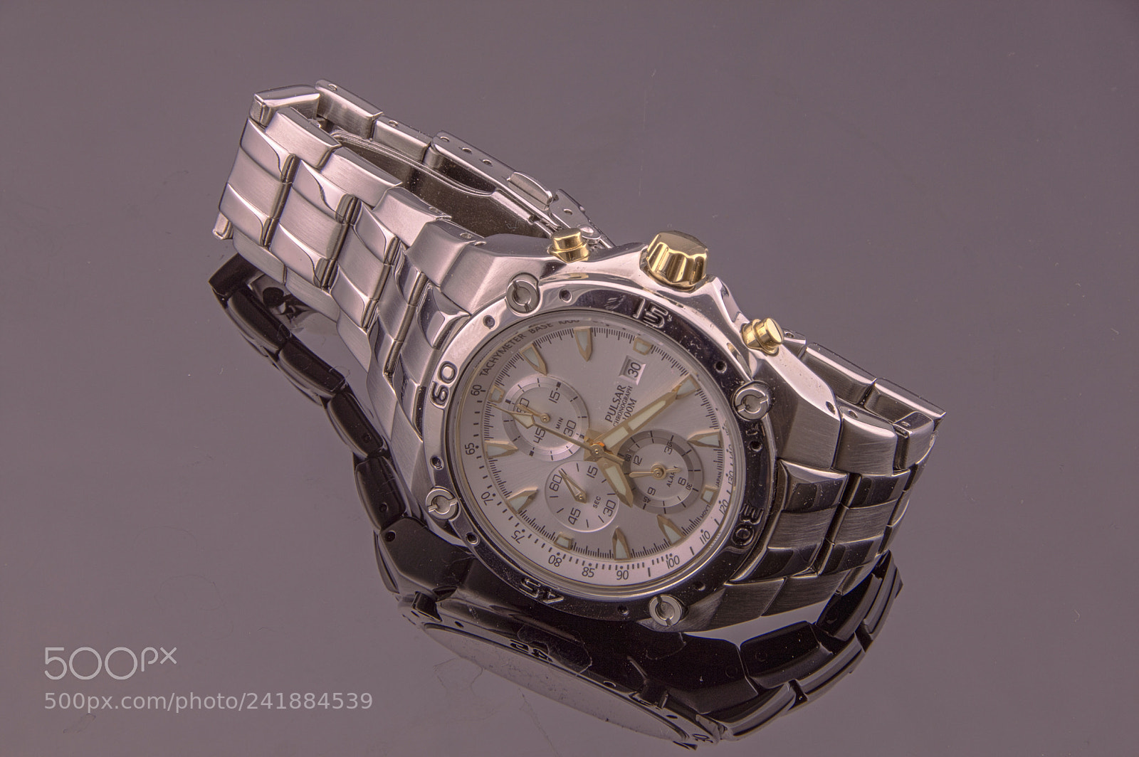 Nikon D3200 sample photo. Watch photography