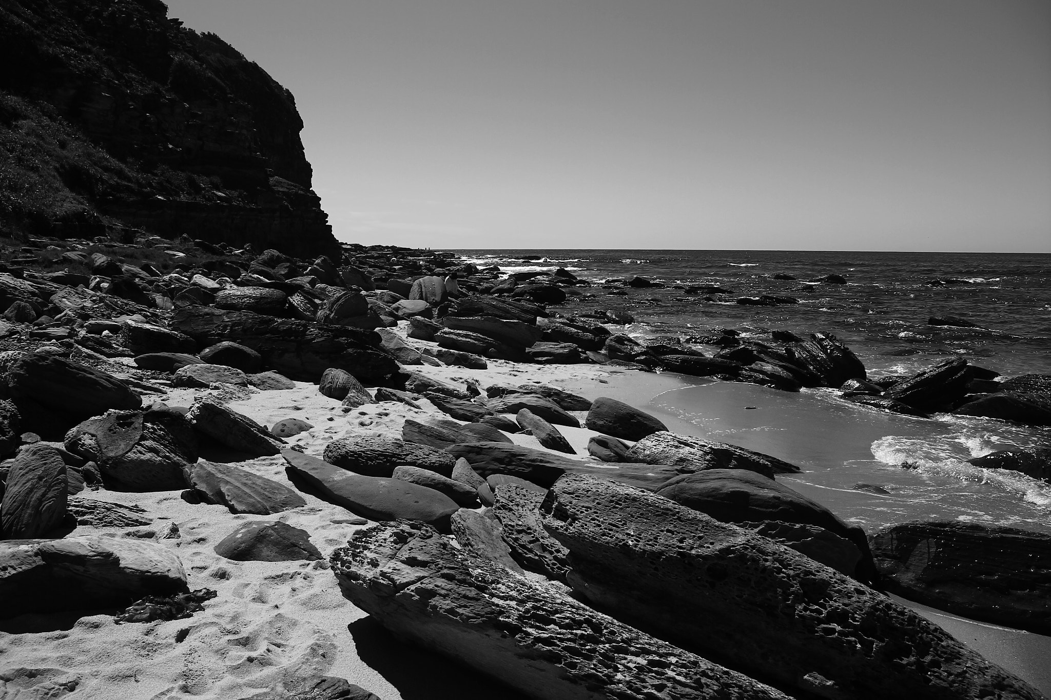Sigma 18-200mm f/3.5-6.3 DC OS sample photo. Rocks & sand photography
