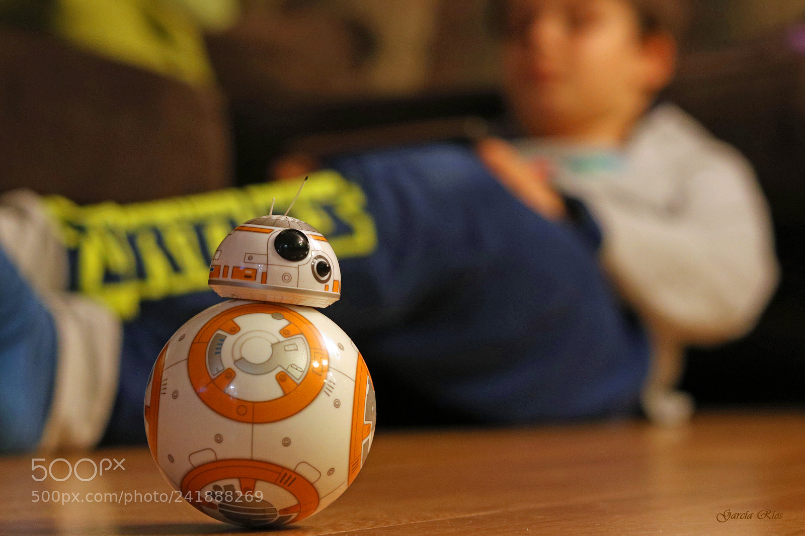 Canon EOS 750D (EOS Rebel T6i / EOS Kiss X8i) sample photo. Juguete nuevo. new toy. photography
