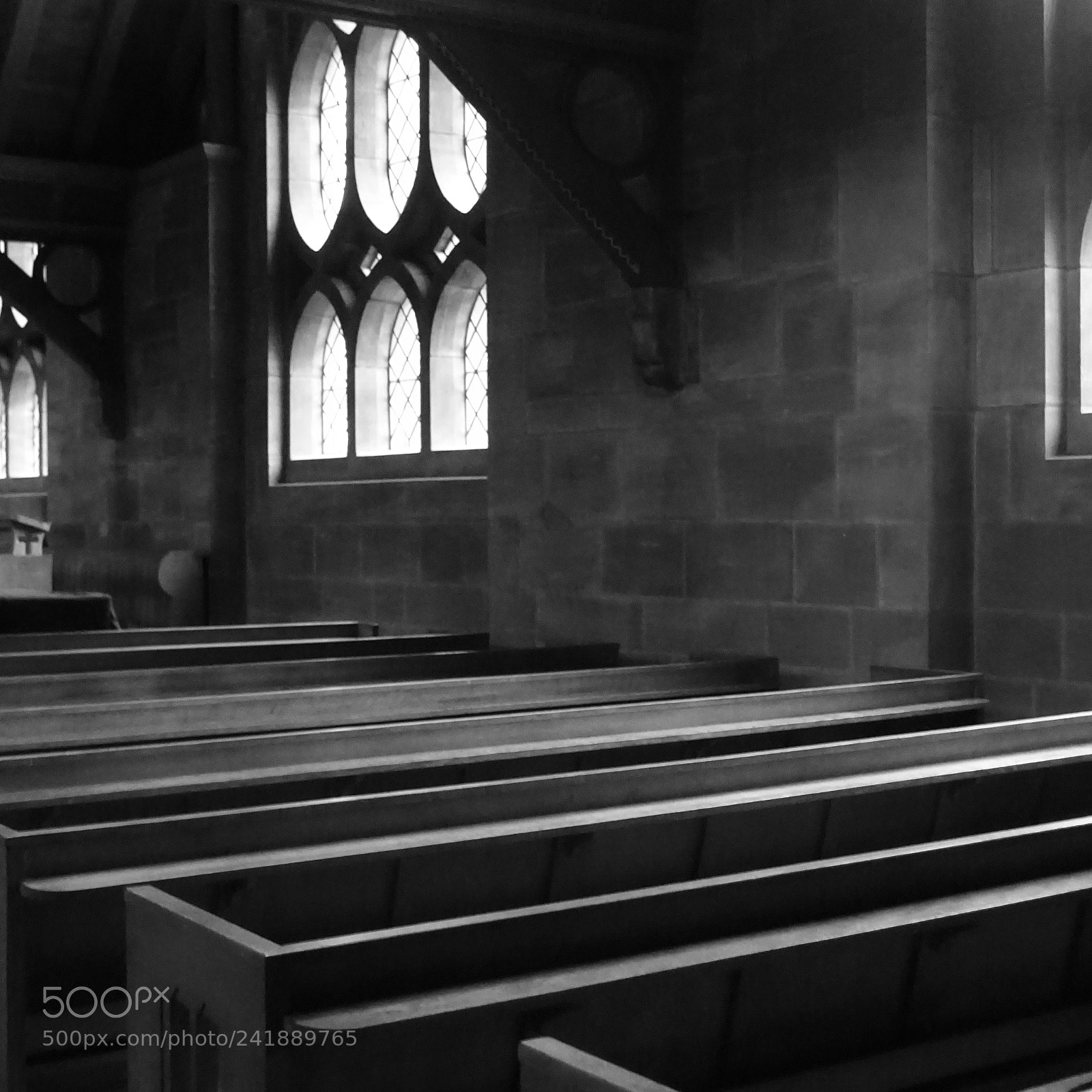 Sony DSC-RX100M5 sample photo. Pews photography