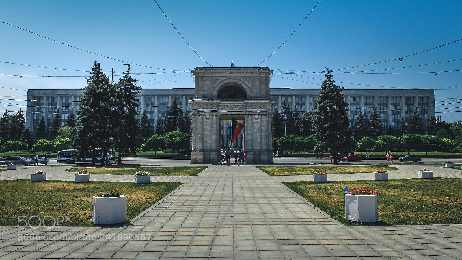 Canon EOS 1200D (EOS Rebel T5 / EOS Kiss X70 / EOS Hi) sample photo. Triumphal arch photography