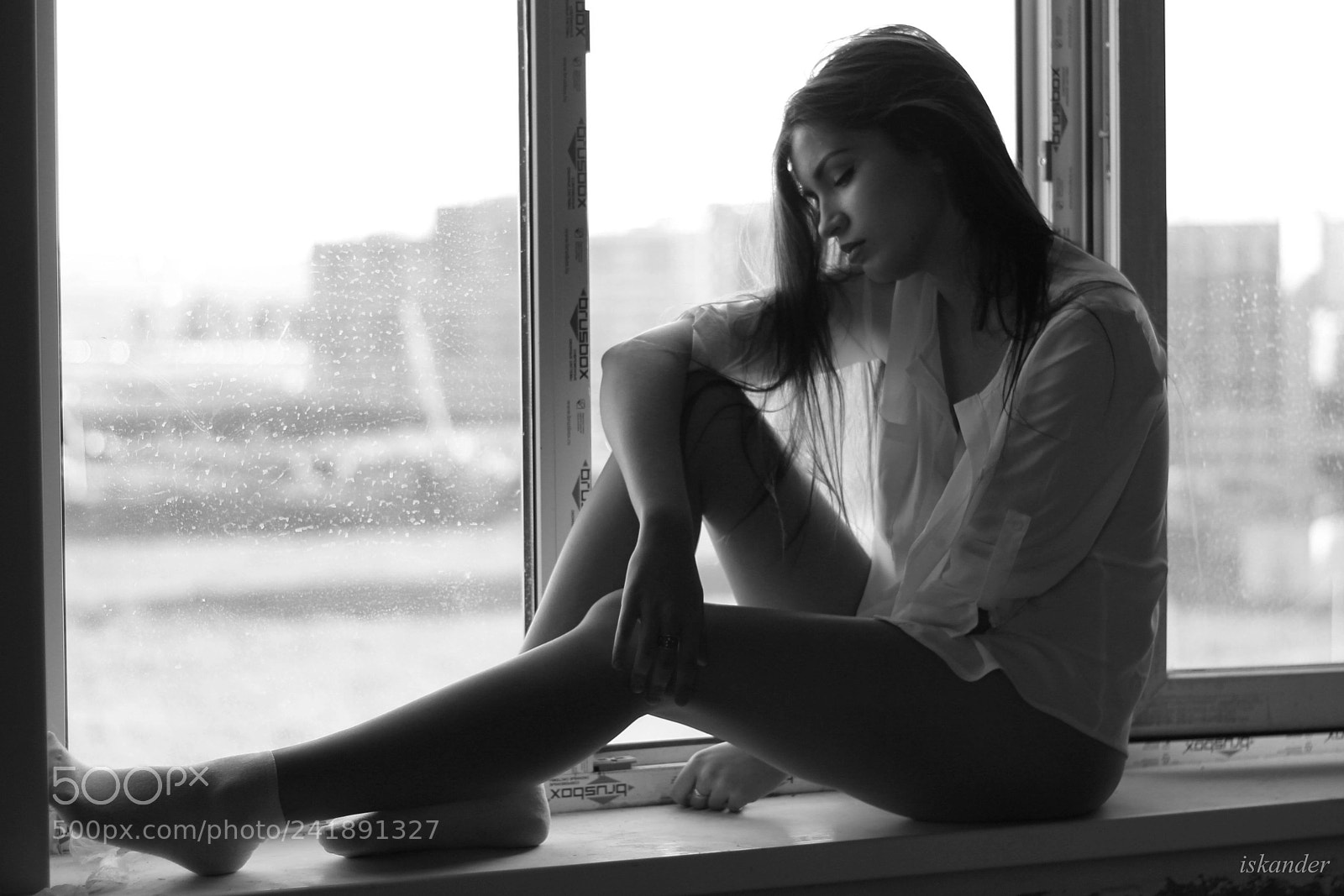 Canon EOS 1100D (EOS Rebel T3 / EOS Kiss X50) sample photo. Girl and the window 05 photography