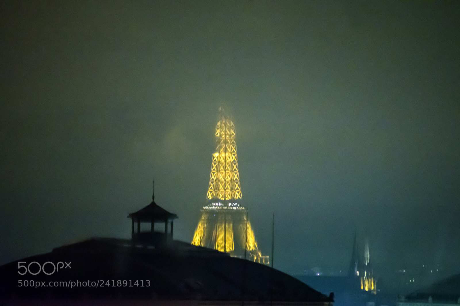 Nikon D600 sample photo. Torre entre niebla photography