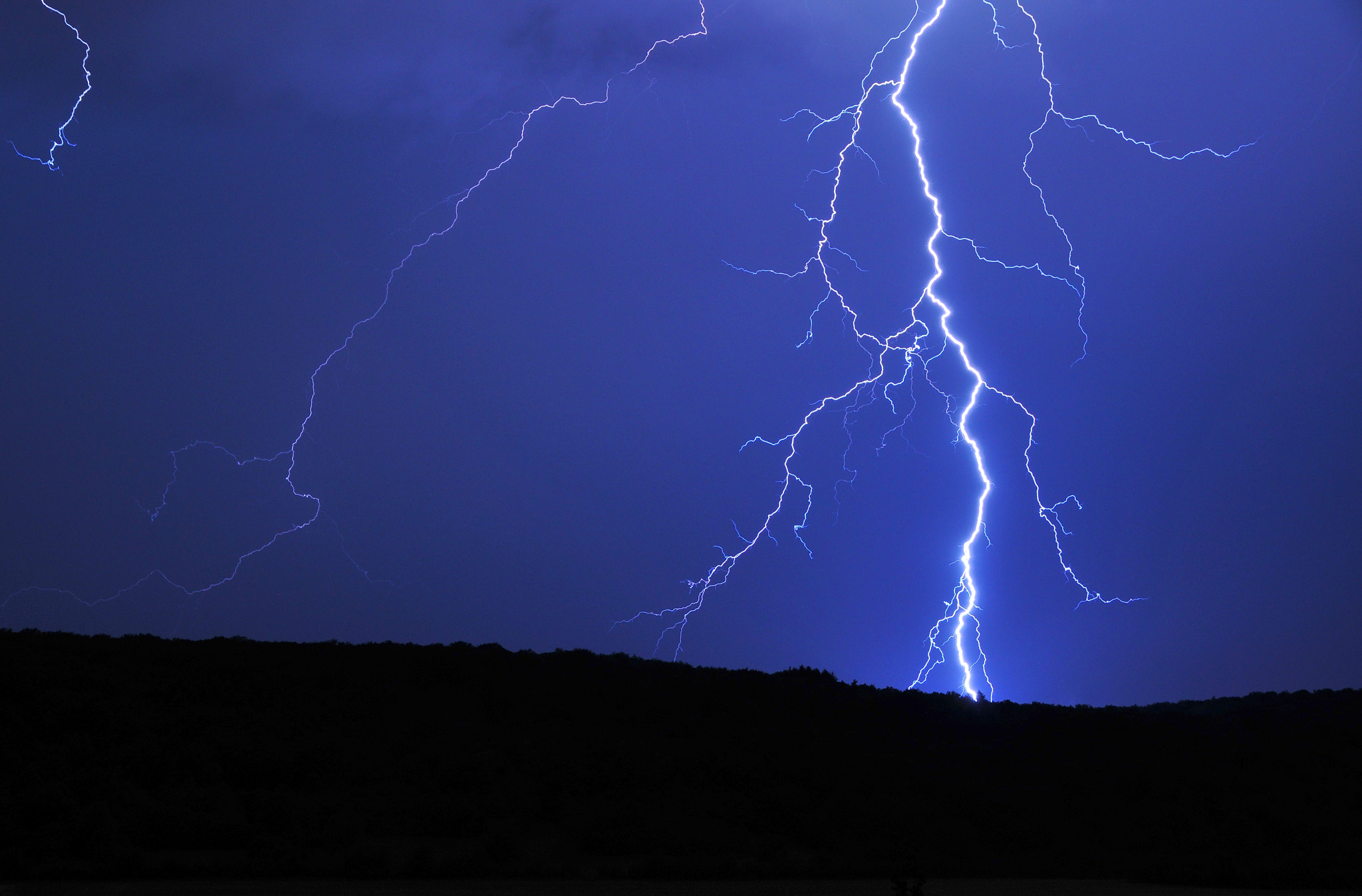Nikon D300 sample photo. Storm photography