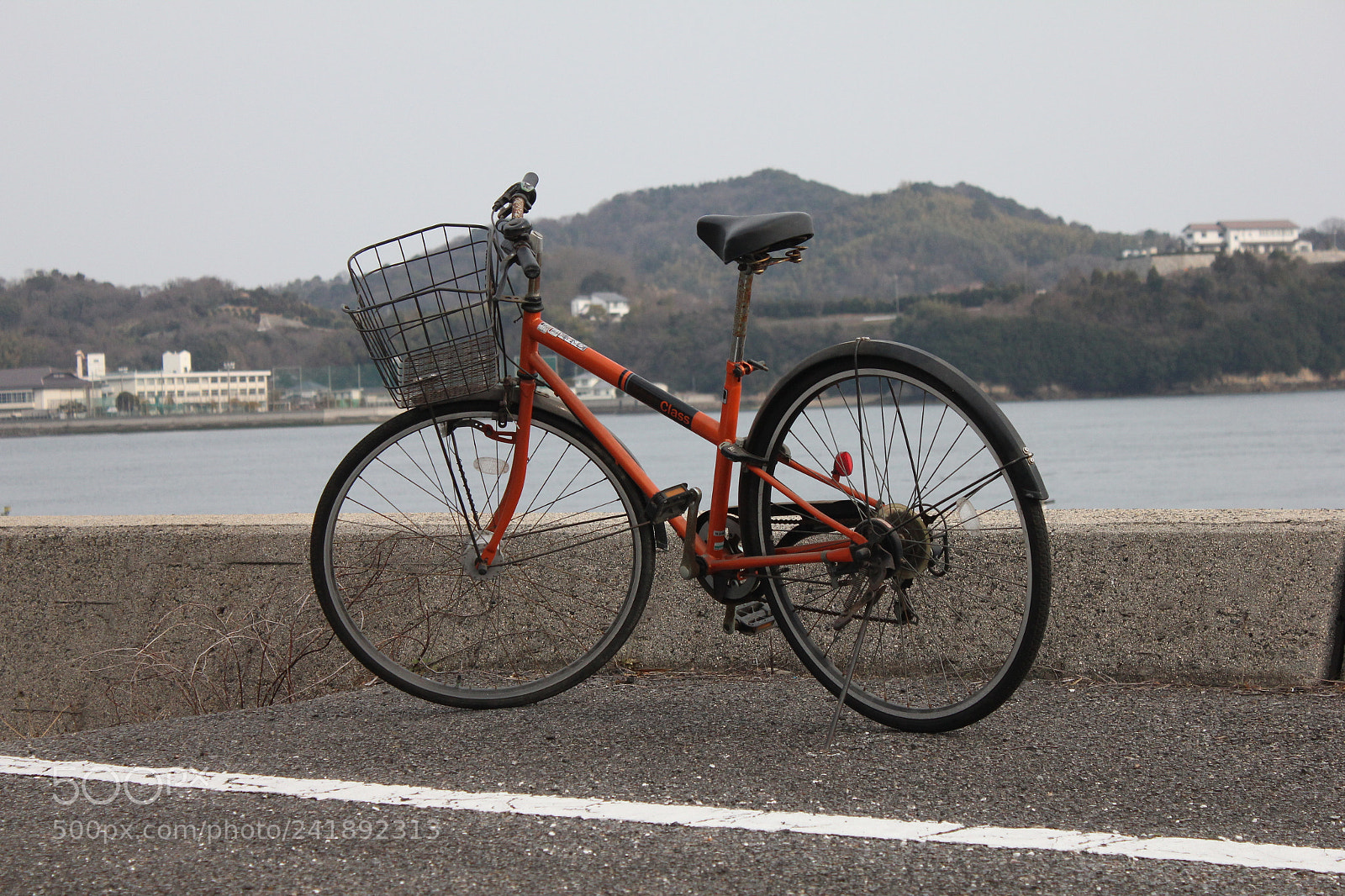 Canon EF-S 18-55mm F3.5-5.6 IS sample photo. Island bike photography