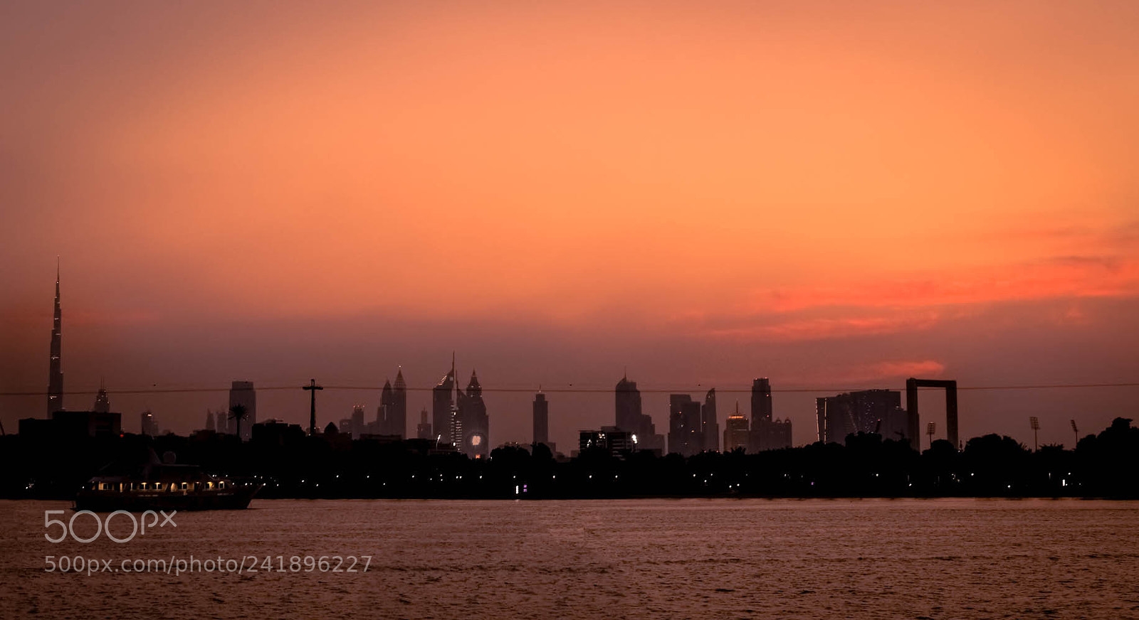 Canon EOS 750D (EOS Rebel T6i / EOS Kiss X8i) sample photo. Dubai's sunset photography