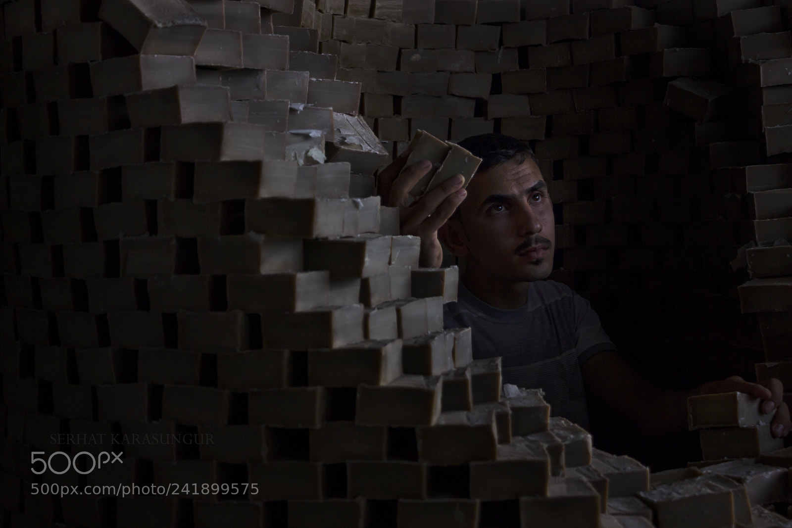 Canon EOS 550D (EOS Rebel T2i / EOS Kiss X4) sample photo. Soap worker photography
