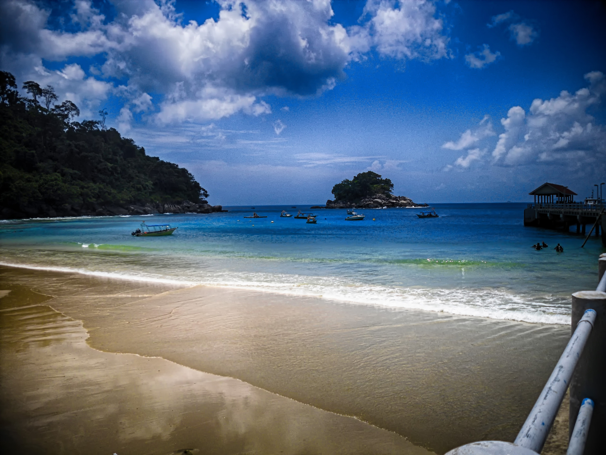 Samsung L201 / VLUU L201 sample photo. Salang beach photography