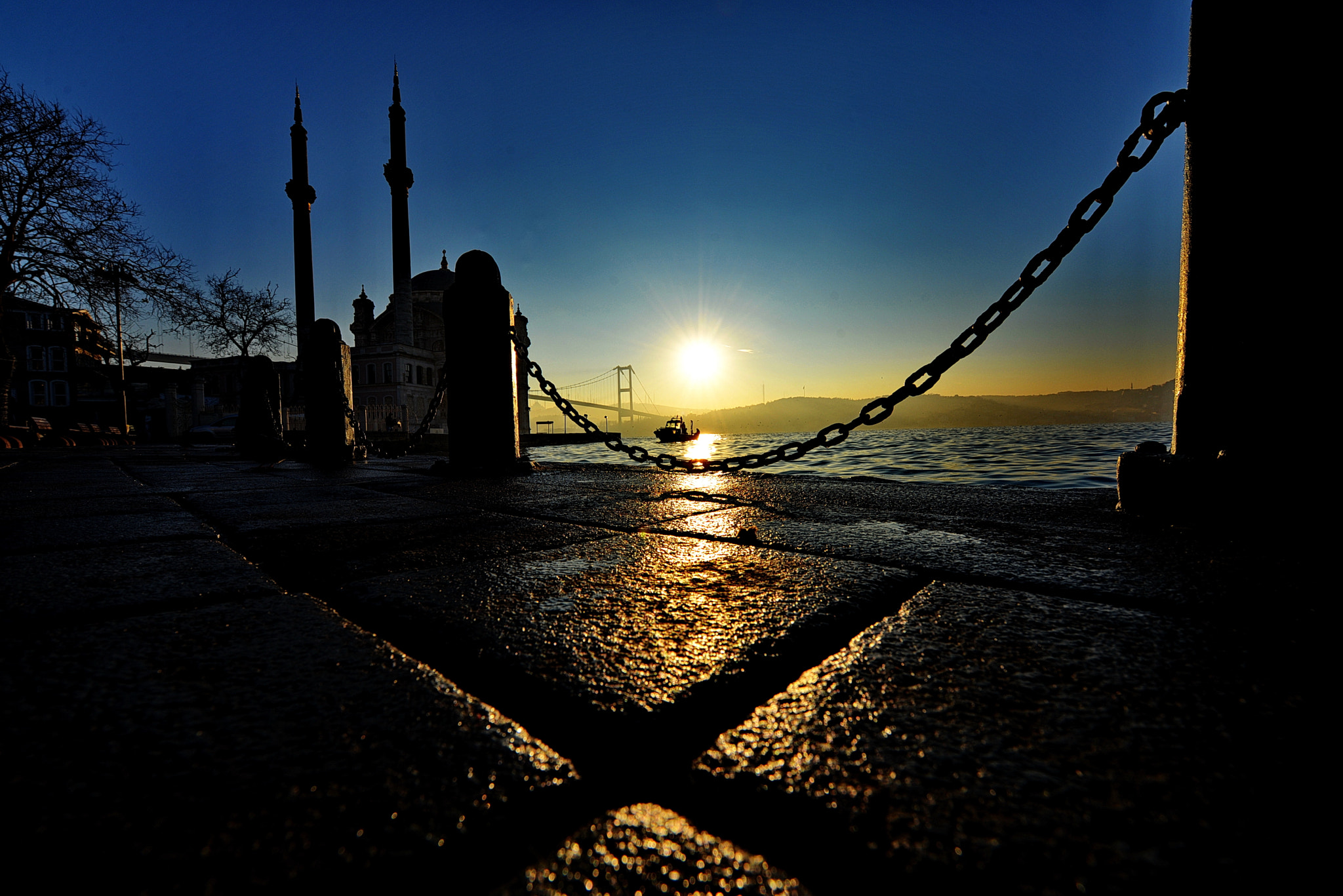 Nikon AF-S Nikkor 14-24mm F2.8G ED sample photo. Bosphorus photography
