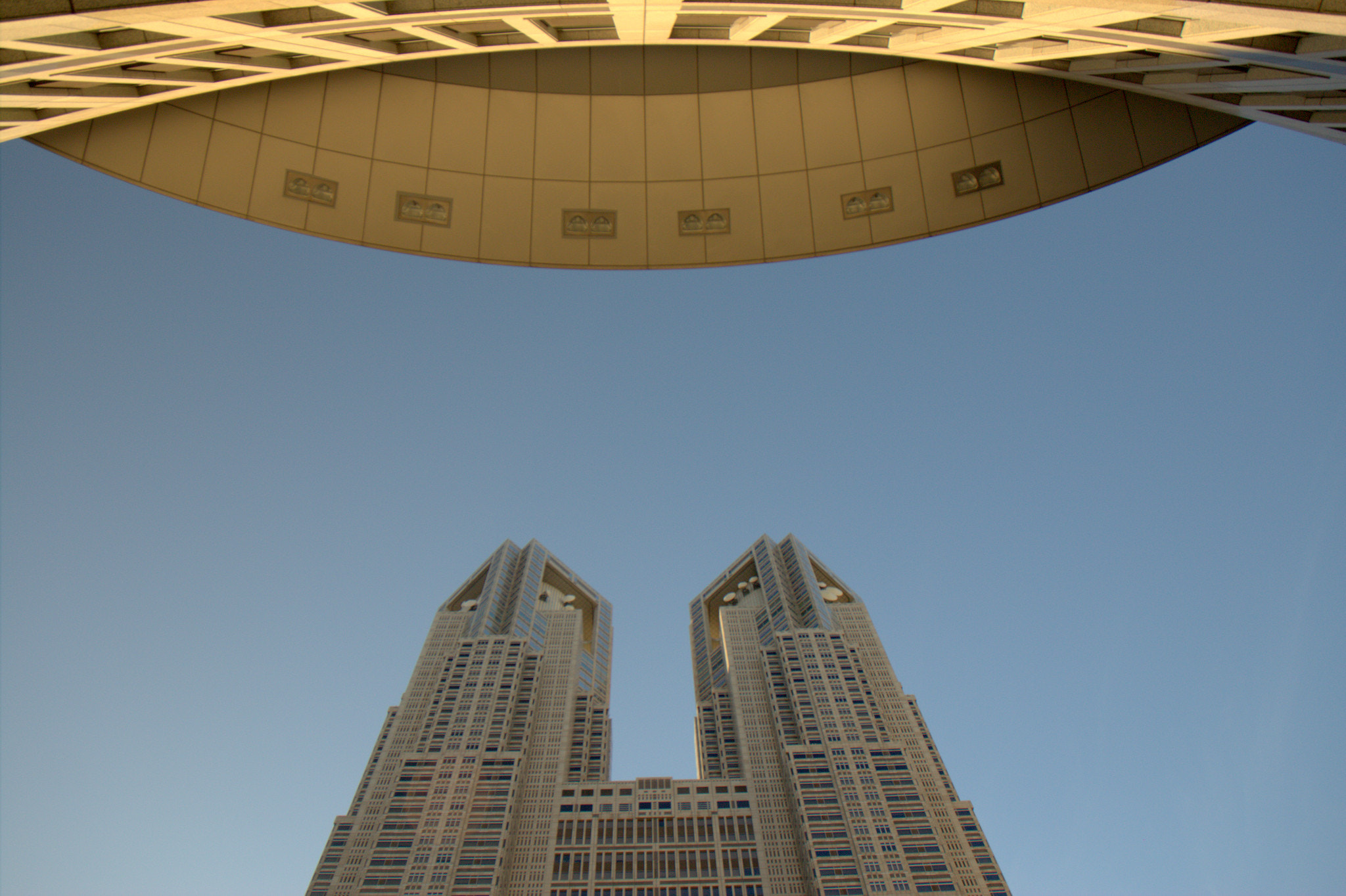 Canon EOS 600D (Rebel EOS T3i / EOS Kiss X5) + Sigma 17-70mm F2.8-4 DC Macro OS HSM sample photo. City hall tokyo #2 photography