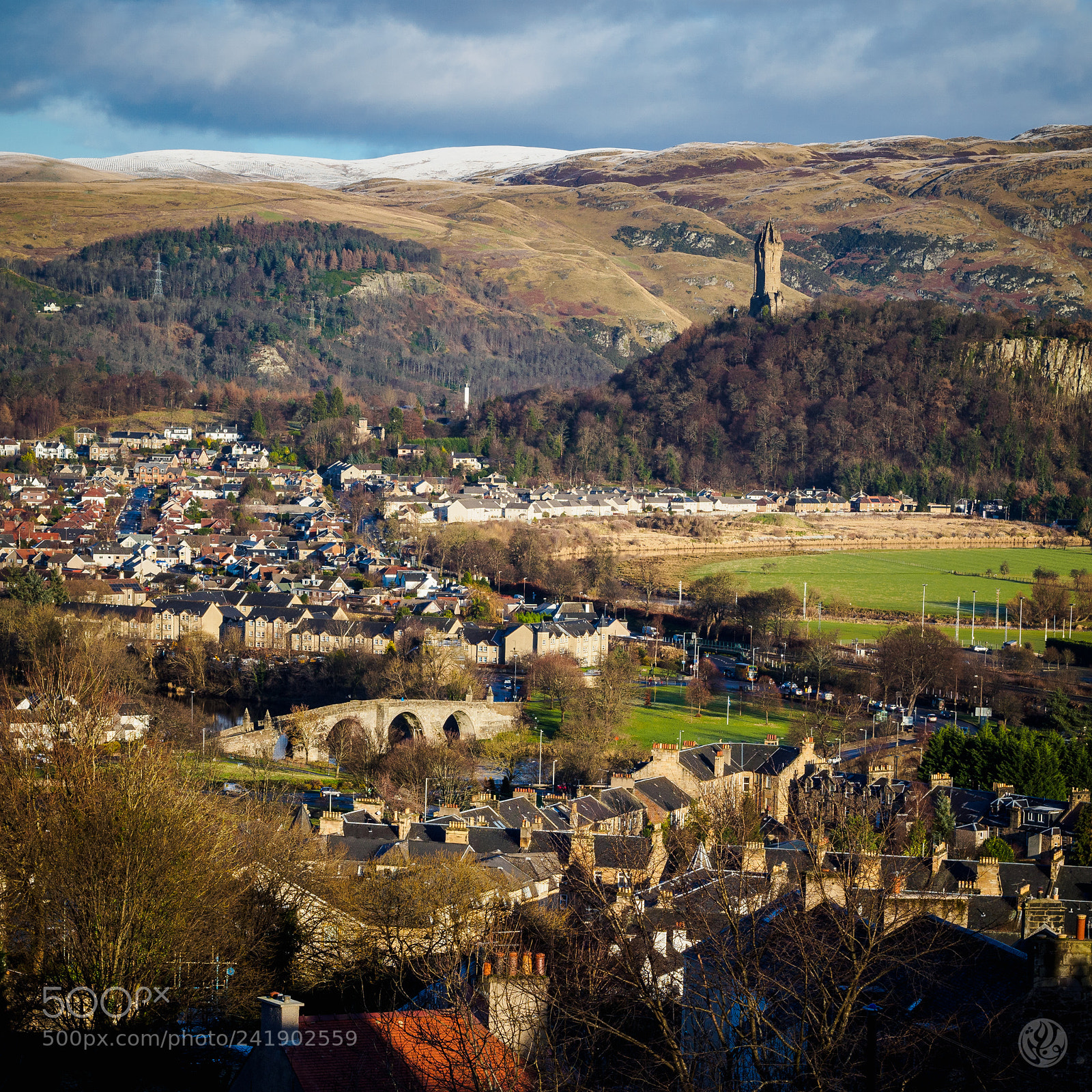Olympus OM-D E-M10 II sample photo. Beautiful stirling photography