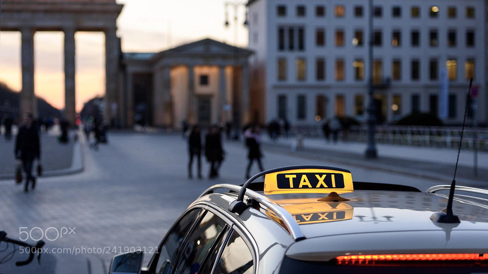 Nikon D810 sample photo. Taxiiiii - berlin photography