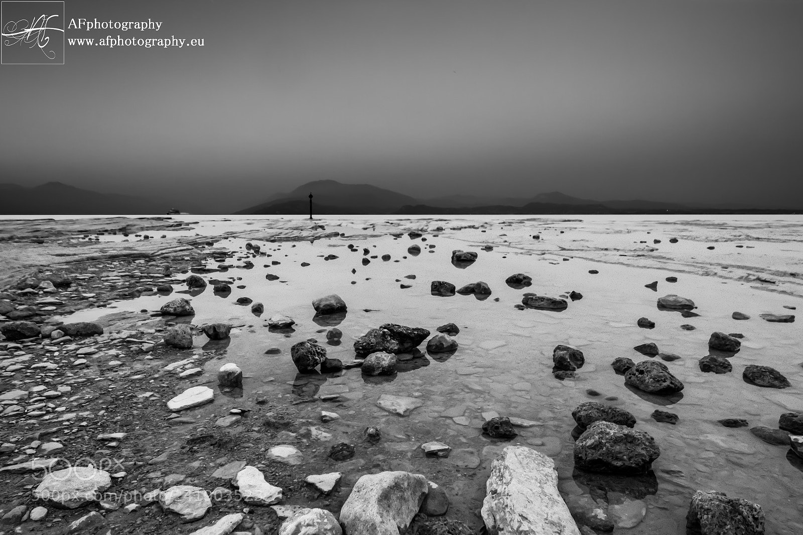 Canon EOS 100D (EOS Rebel SL1 / EOS Kiss X7) sample photo. Lonely rocks photography