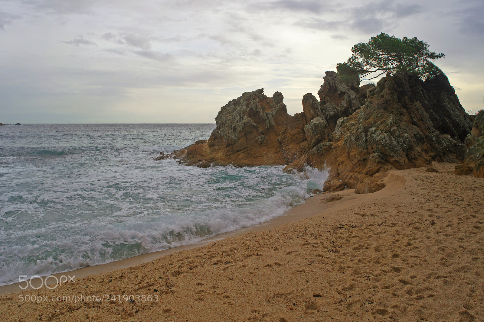 Samsung NX500 sample photo. Fenals beach photography