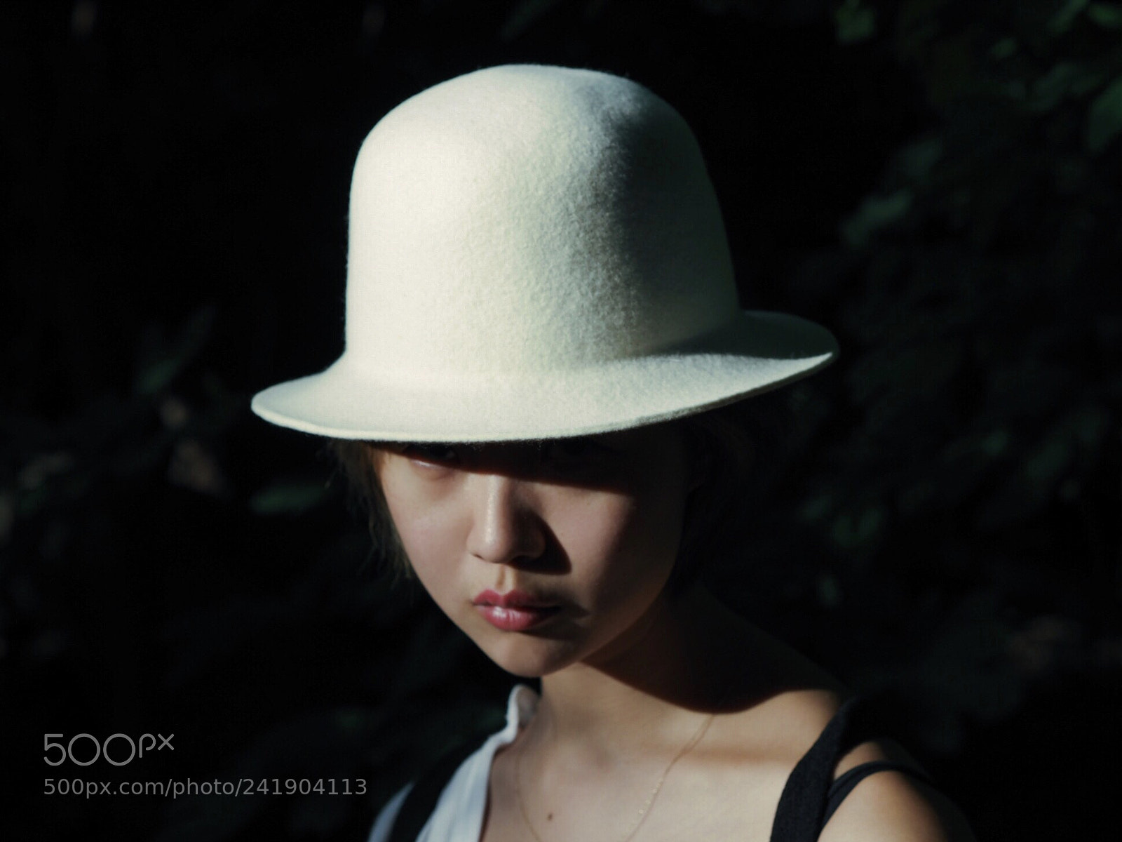 Olympus OM-D E-M10 sample photo. The hat photography