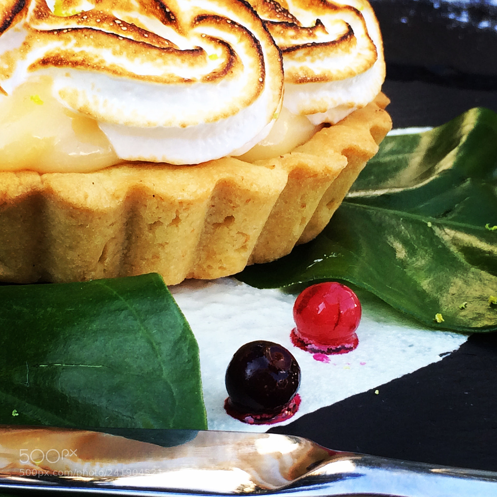 Apple iPhone 5s sample photo. Lemon pie and berries photography