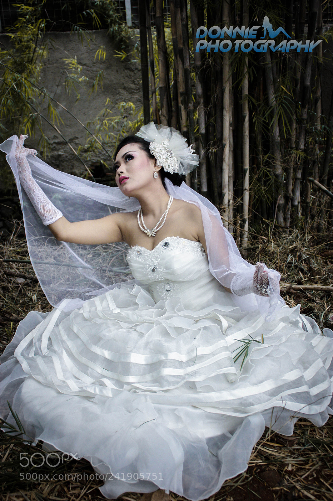 Canon EOS 450D (EOS Rebel XSi / EOS Kiss X2) sample photo. The runaway bride photography