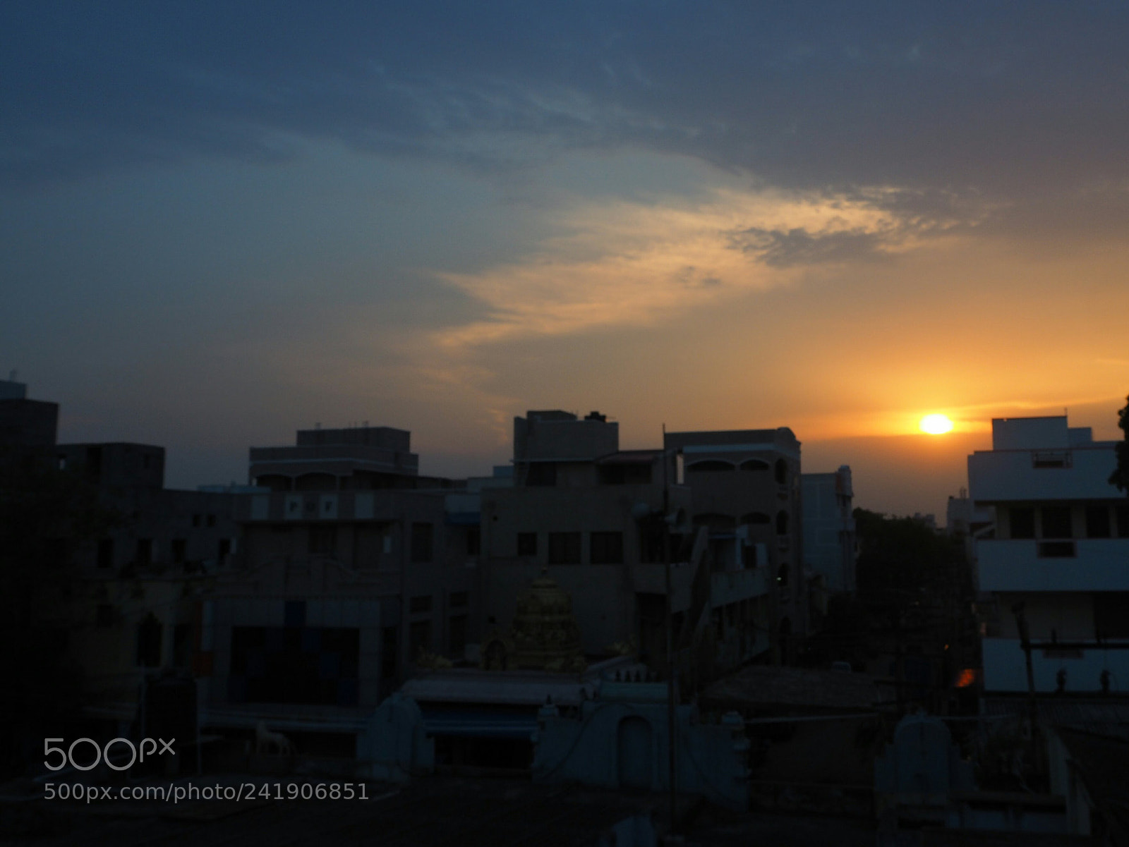 Olympus PEN E-PL7 sample photo. Sunset at the town photography