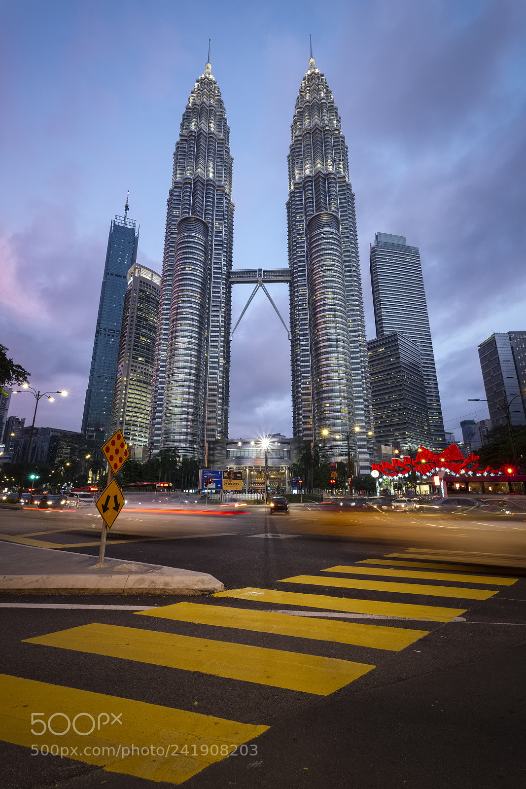 Fujifilm X-T1 sample photo. Petronas towers photography