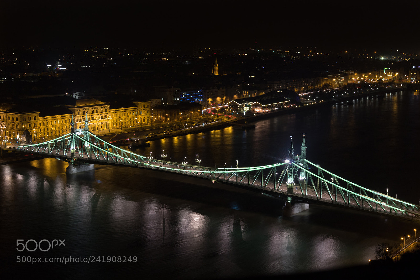 Canon EOS M10 sample photo. Liberty bridge photography