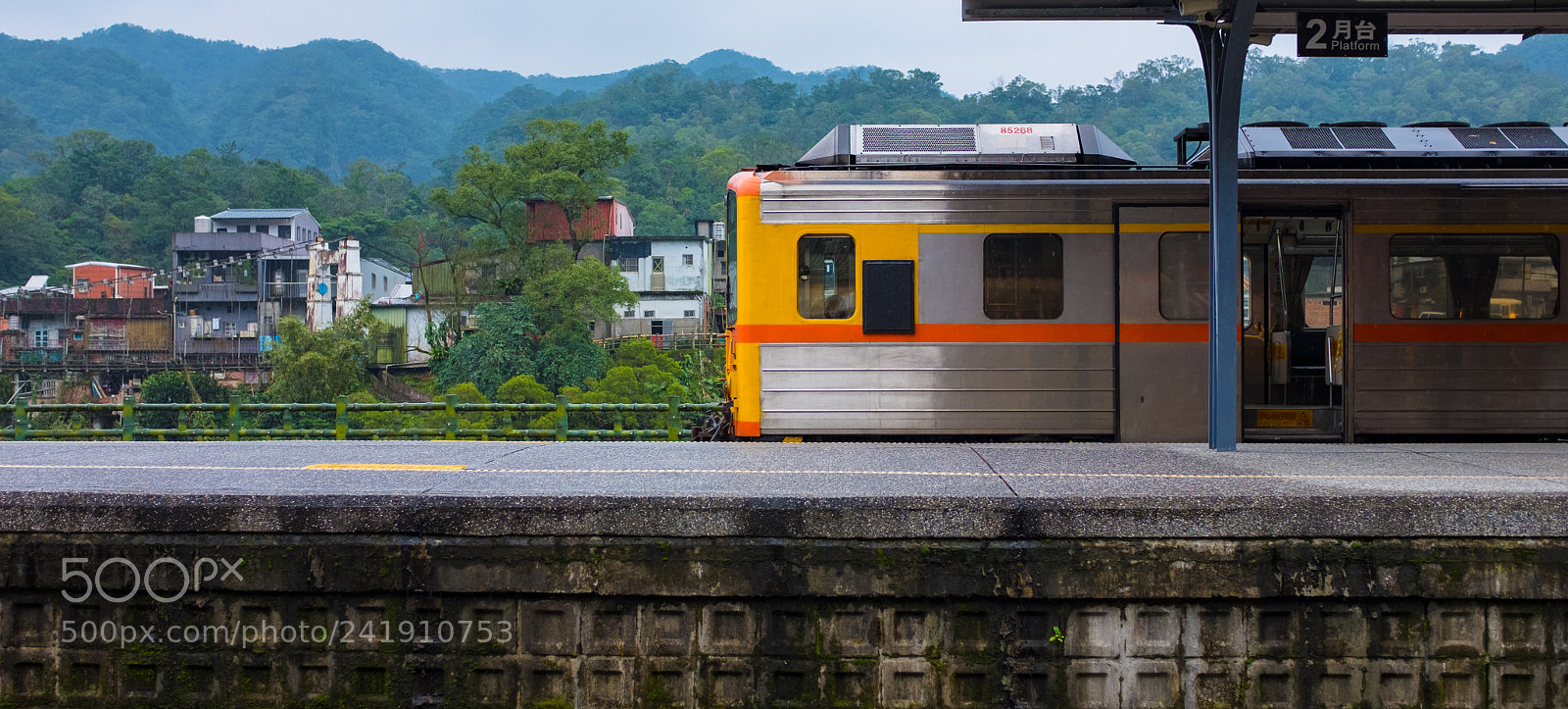 Fujifilm X100F sample photo. Last stop photography