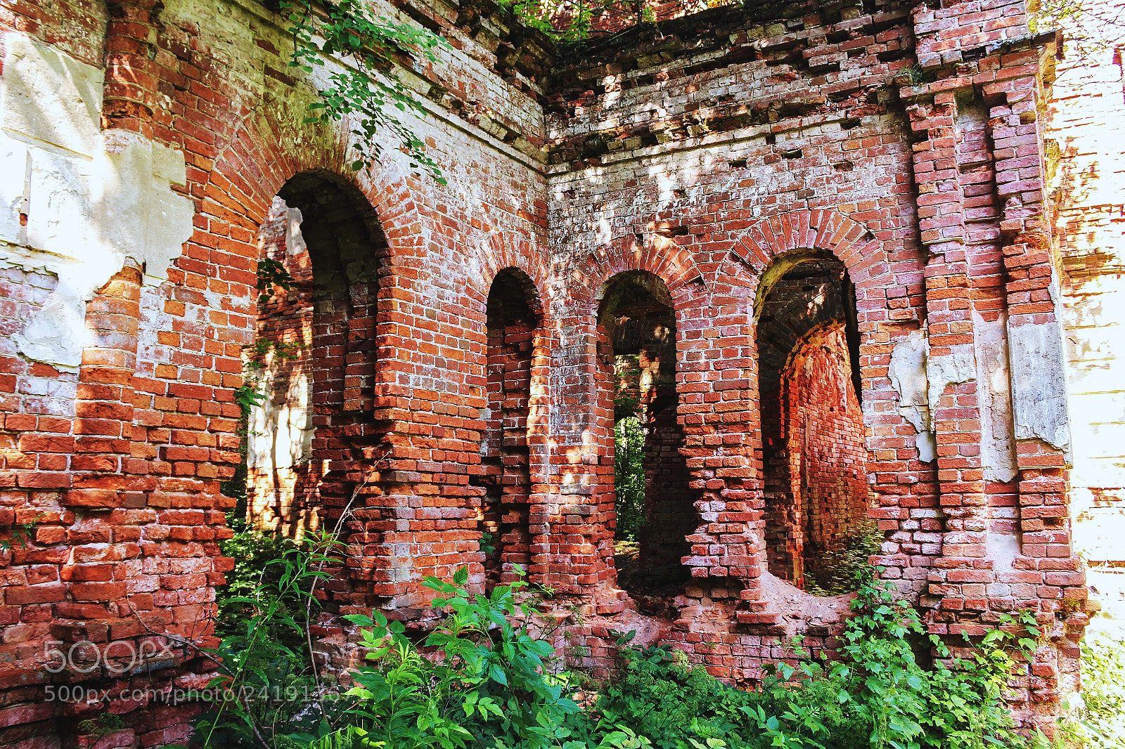 Canon EOS 60D sample photo. The crumbling walls of photography