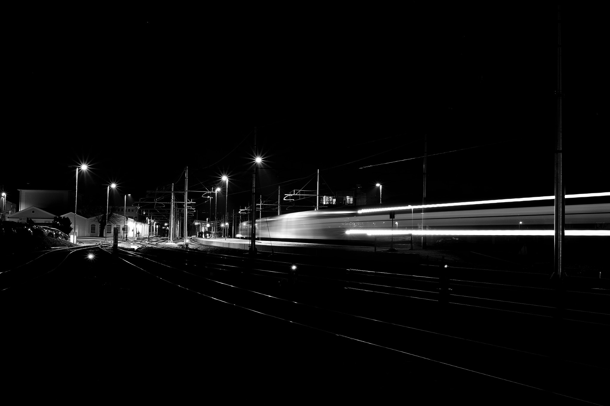 Nikon Df + Nikon AF-S Nikkor 50mm F1.8G sample photo. Night train photography