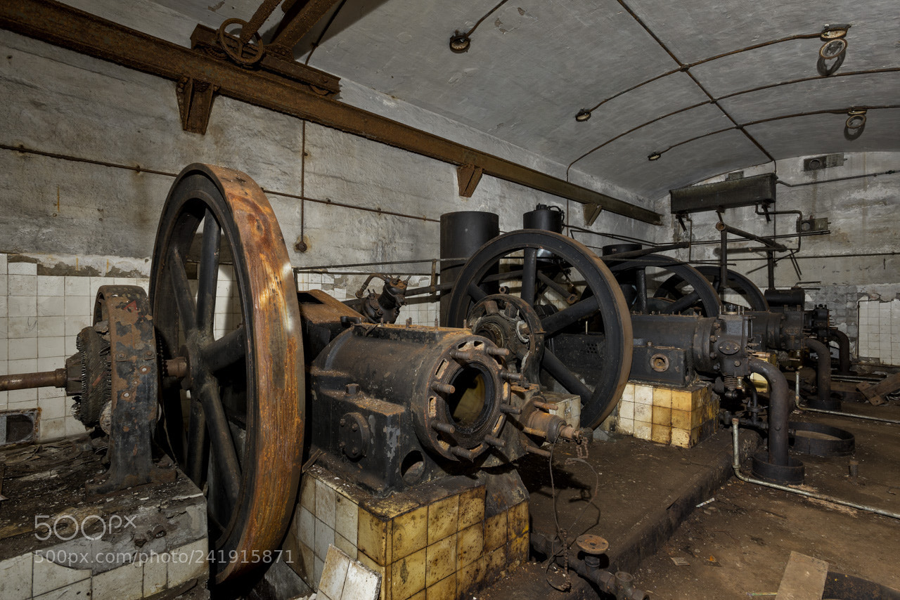 Nikon D600 sample photo. 1-cylinder diesel generators inside photography