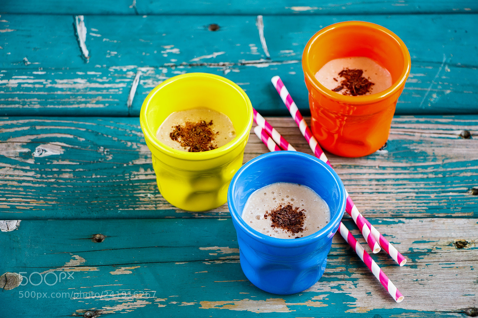 Canon EOS 700D (EOS Rebel T5i / EOS Kiss X7i) sample photo. Yellow smoothie jars photography