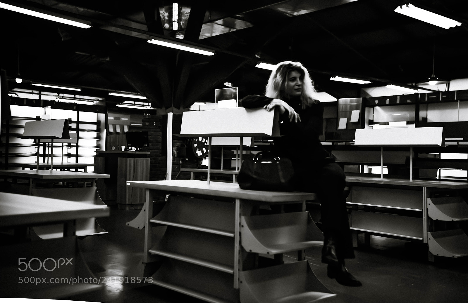 Nikon D7100 sample photo. Good bye ma librairie photography