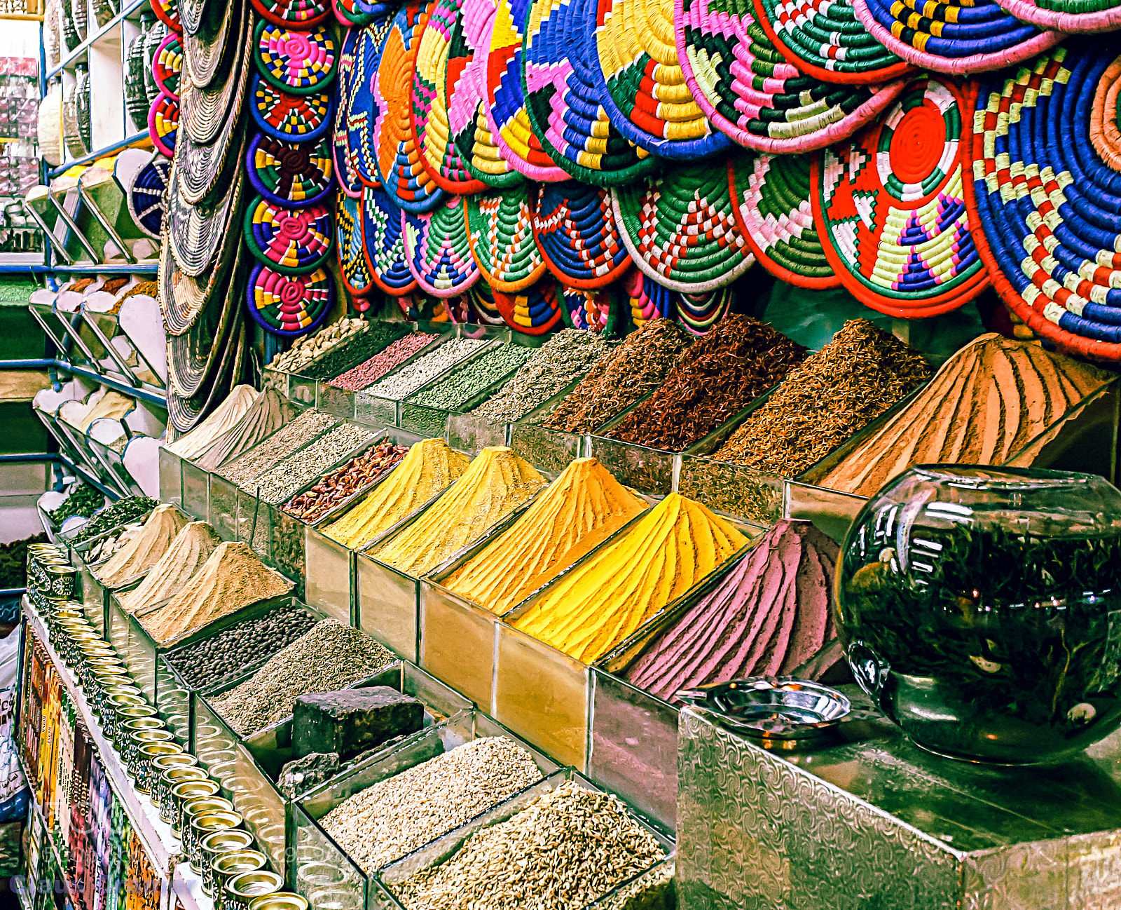 Canon EOS 450D (EOS Rebel XSi / EOS Kiss X2) sample photo. Spice bazaar, egypt photography