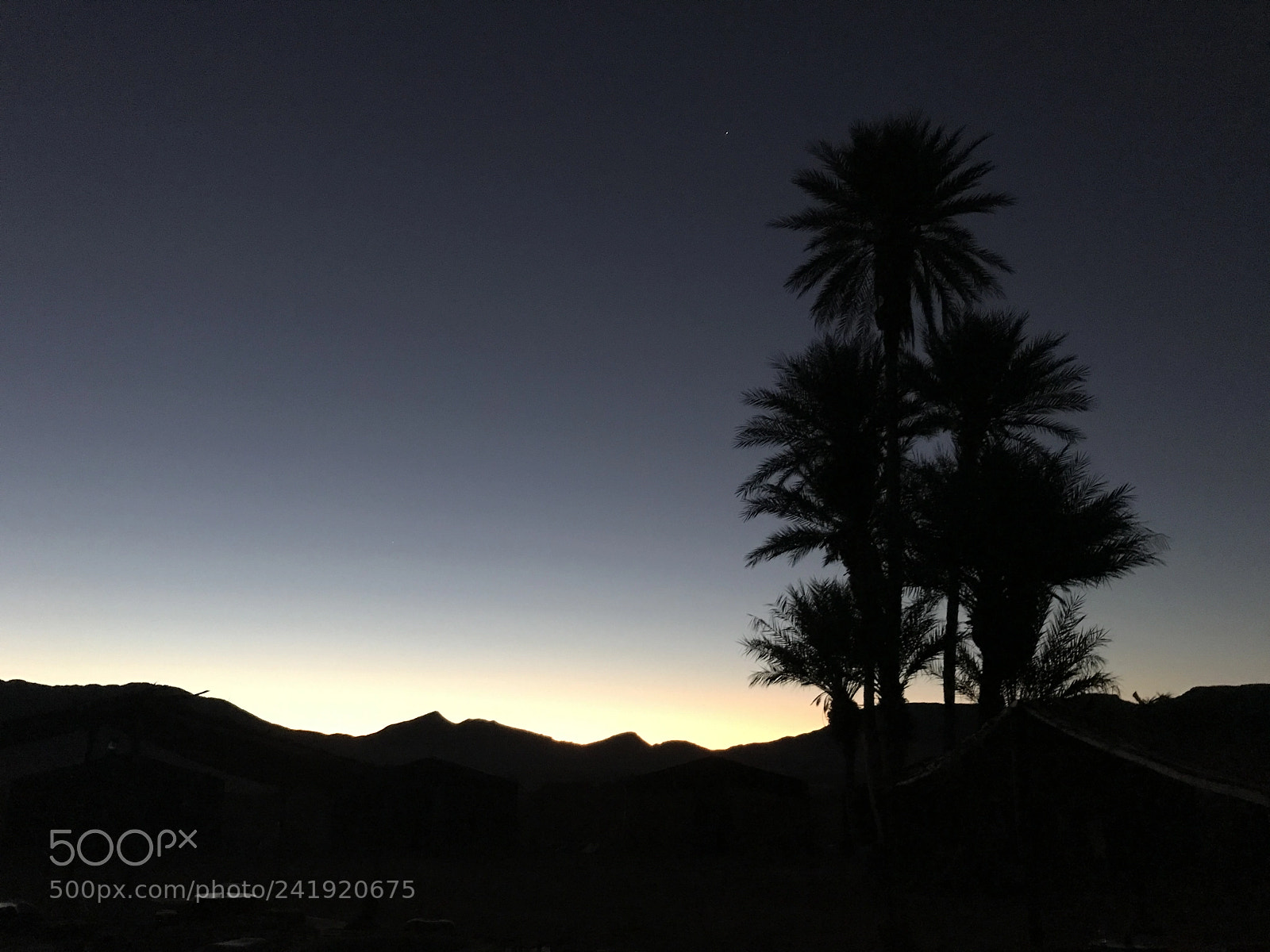 Apple iPhone 7 sample photo. Sunrise in sahara photography