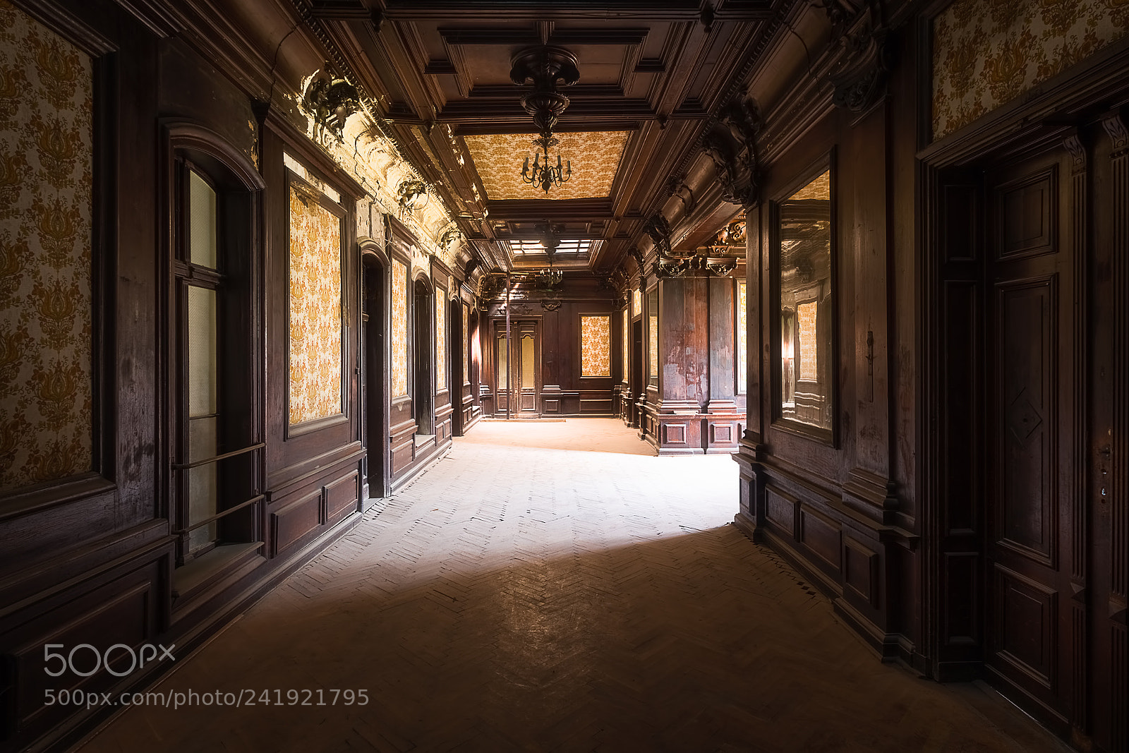 Canon EOS 650D (EOS Rebel T4i / EOS Kiss X6i) sample photo. Abandoned hallway. photography