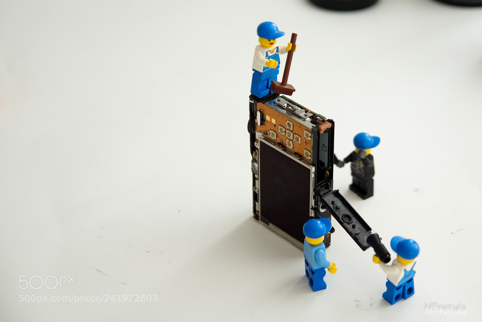 Sony SLT-A77 sample photo. Repairing canon photography