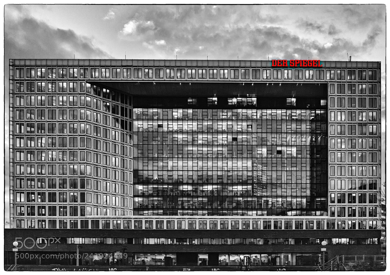 Nikon D2X sample photo. " der spiegel" hamburg photography
